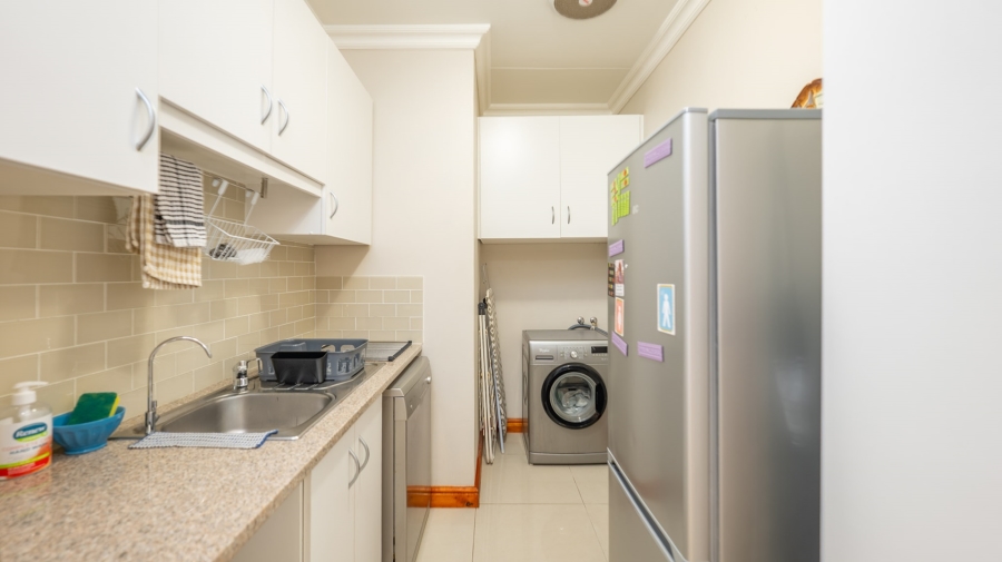 3 Bedroom Property for Sale in Struisbaai Western Cape